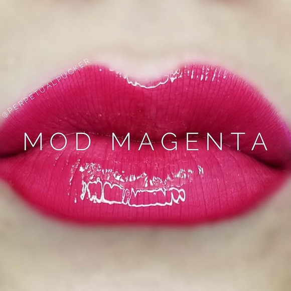 Mod Magenta LipSense - Picture 3 of 4